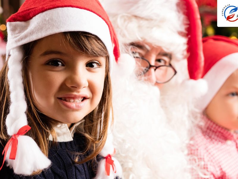 santa-claus-with-boy-girl-h